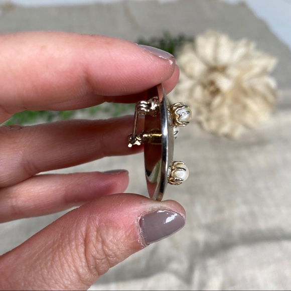 Vintage Round 3 Prong Set Pearls Starburst Silver MCM Functional Brooch 1.25" - Picture 10 of 10